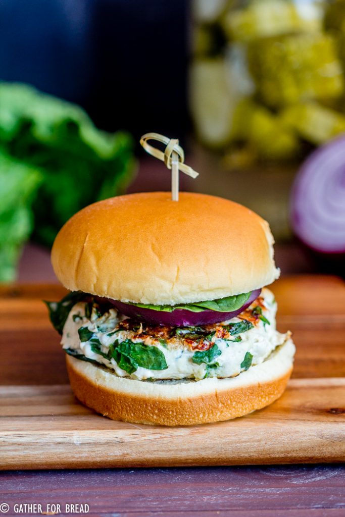 Greek Spinach Turkey Burgers - Turkey burger recipe with fresh spinach and feta cheese for a Greek style burger. Delicious, healthy and perfect for grilling in summer.