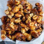 Sweet and Crunchy Peanuts - Glazed peanuts with a sweet homemade mixture of sugar and butter for easy snacking. Perfect for the holidays! Homemade gift from your kitchen to theirs.