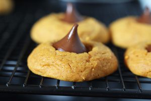 Pumpkin Kiss Cookies