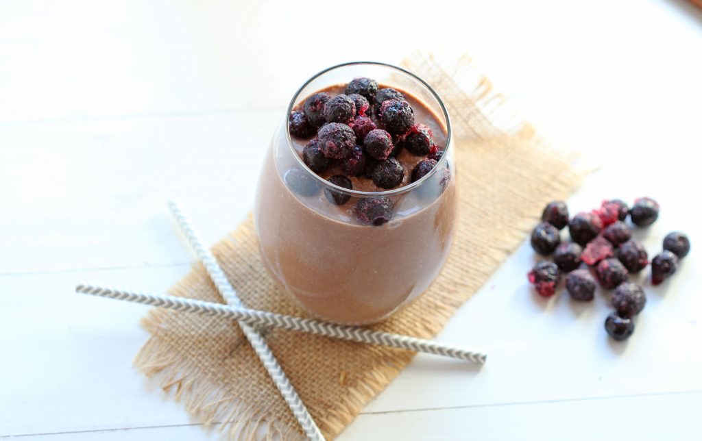 Chocolate Peanut Butter Banana Oat Smoothie | gatherforbread.com