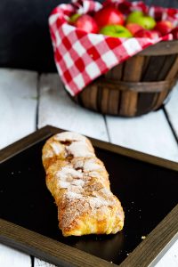 Easy Apple Strudel Recipe