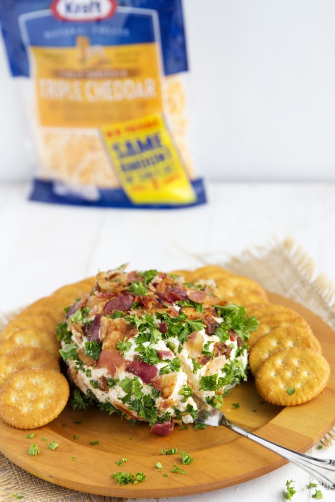 Bacon Cheddar Cheese Ball | gatherforbread.com