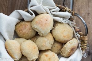 Rustic Dinner Rolls / gatherforbread.com