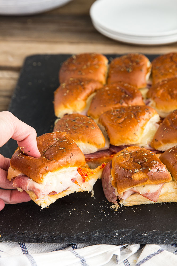 Italian Slider Sandwiches - Sliders stuffed with Italian meats, ham, salami, pepperoni, cheese, baked to perfection. Great appetizer for parties, gatherings 