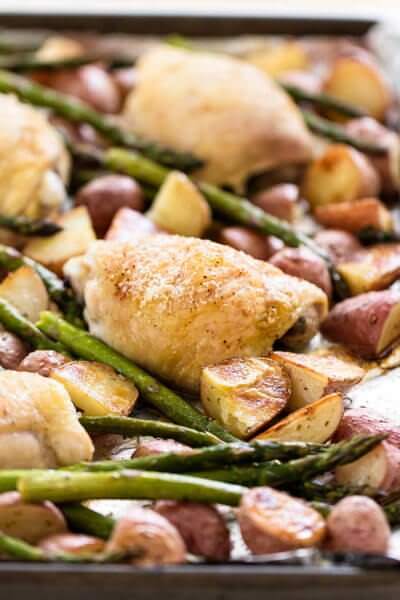 <Chicken and Vegetable Sheet Pan Dinner