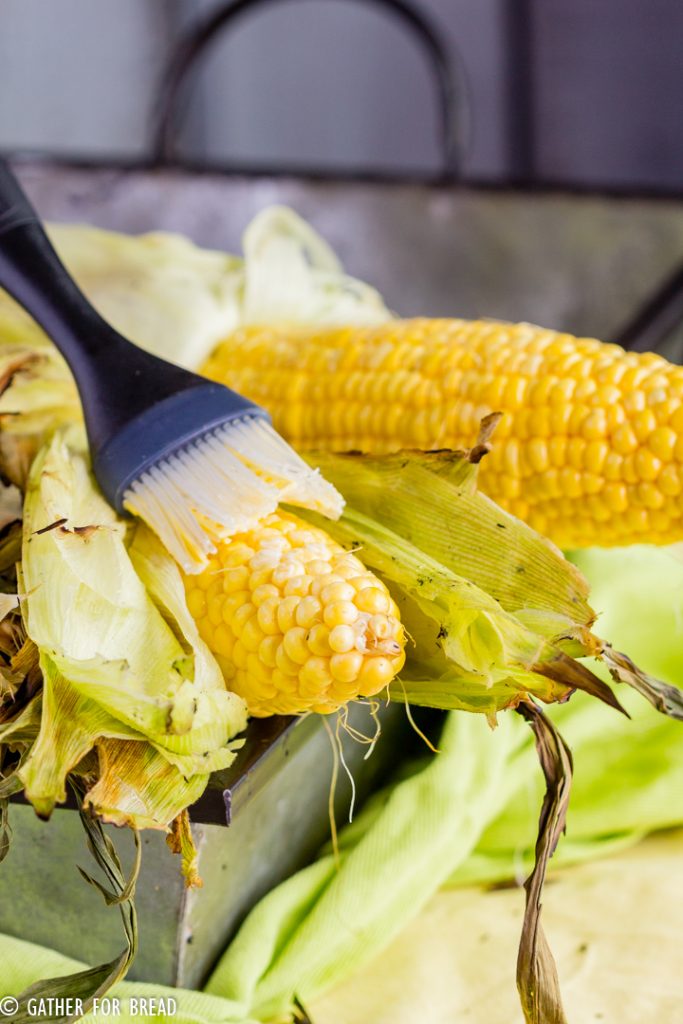 Grilled Corn on the Cob - How to Grill Corn - Grilling corn is an easy BBQ side dish recipe for summer.