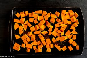 Roasted Butternut Squash Soup - Recipe for the best butternut squash soup winter. So easy and creamy. Perfect for autumn lunch or a side dish for dinner.